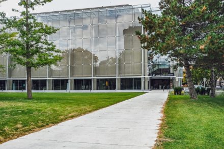 Relief - Aménagement paysager du Grand Théâtre de Québec